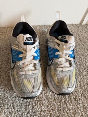Nike Zoom Vomero 5 Kids Sneakers Sz.13